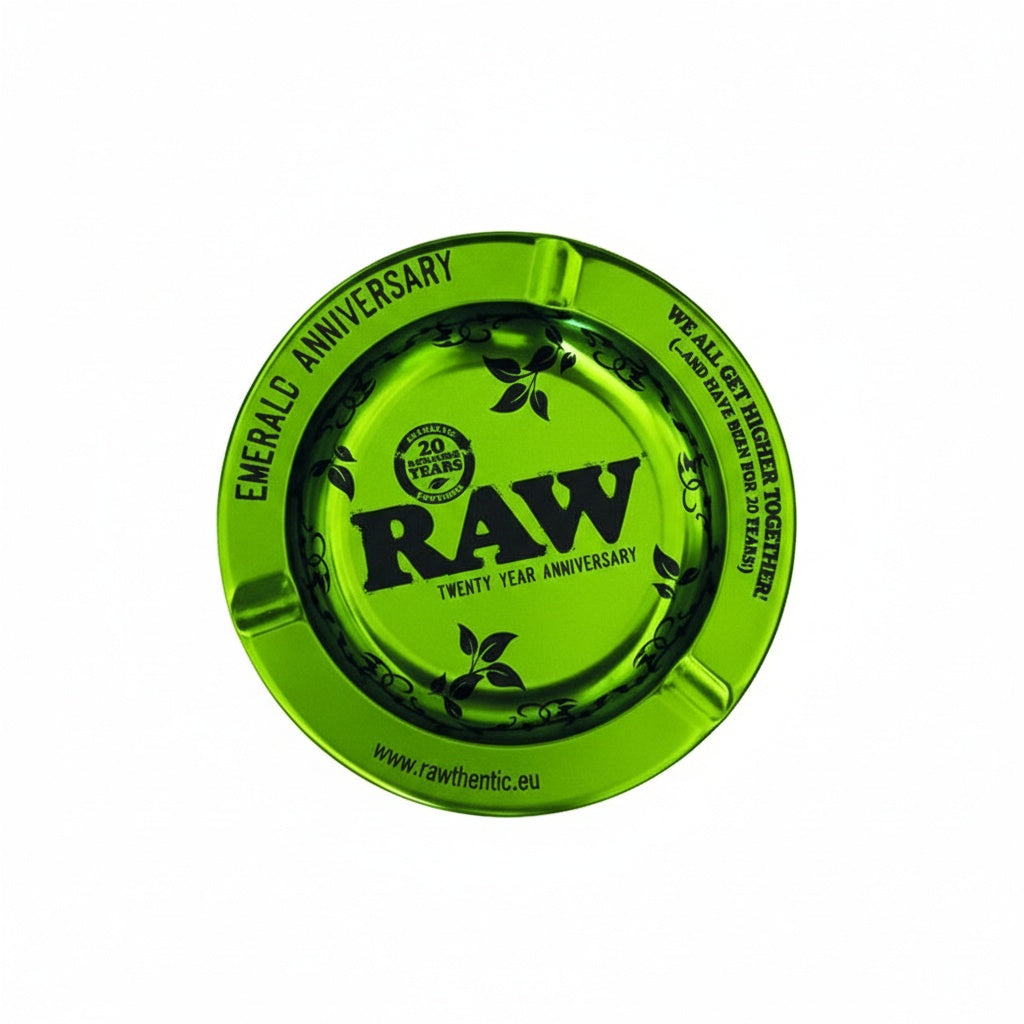 Cenicero metálico RAW Emerald Edition 20 aniversario color verde esmeralda, edición especial conmemorativa disponible en Colombia