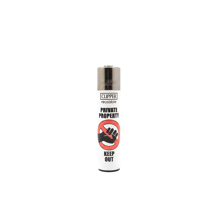Encendedor Clipper Forbidden Signals Private Property, recargable y con diseño de advertencia.